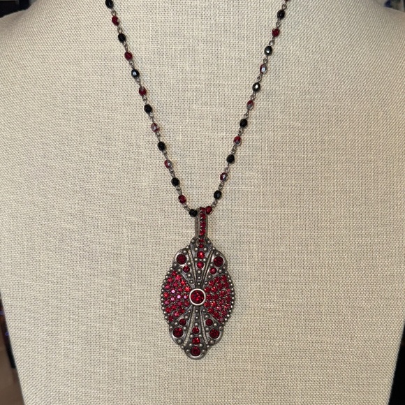 Chicos Red and Black glass Pendant Necklace - Picture 1 of 4